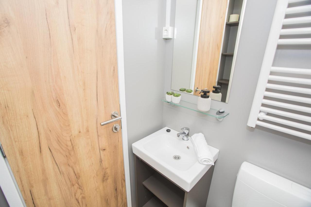 Mara'S Coast - Amelia Apartment Pakostane Ngoại thất bức ảnh